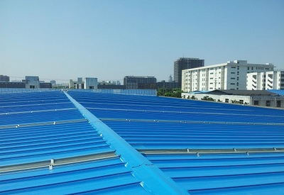 彩鋼夾芯板 現(xiàn)代鋼結(jié)構(gòu)建筑的基石與應(yīng)用實(shí)踐